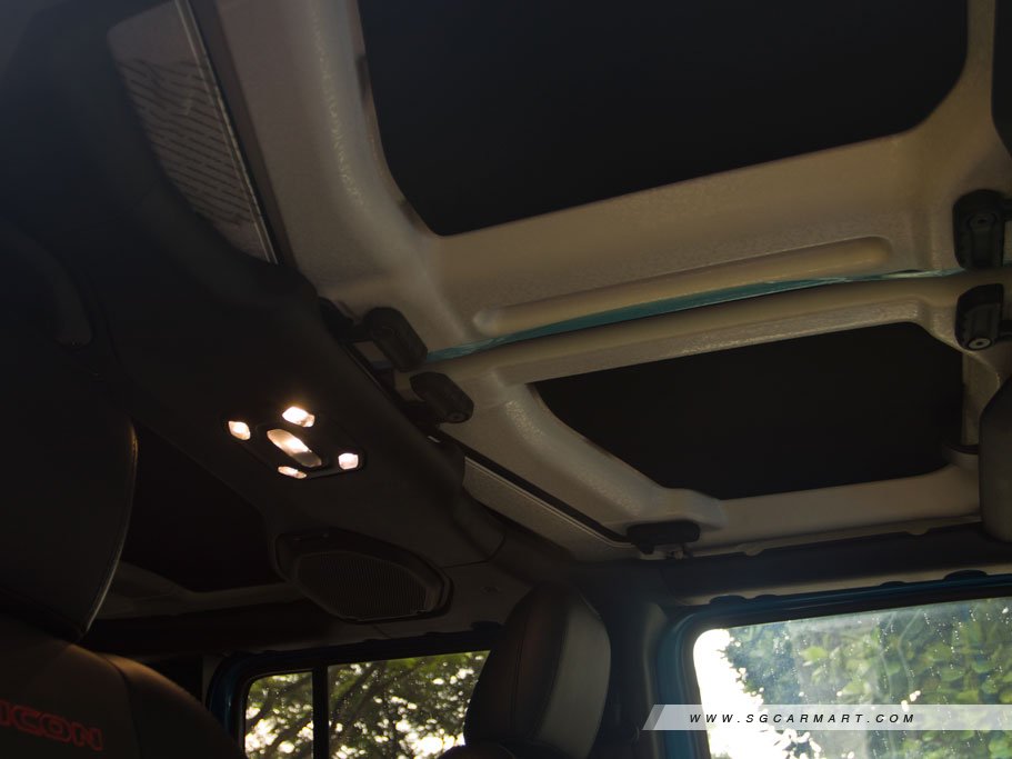 https://i.i-sgcm.com/new_cars/cars/21637/21637_g25
