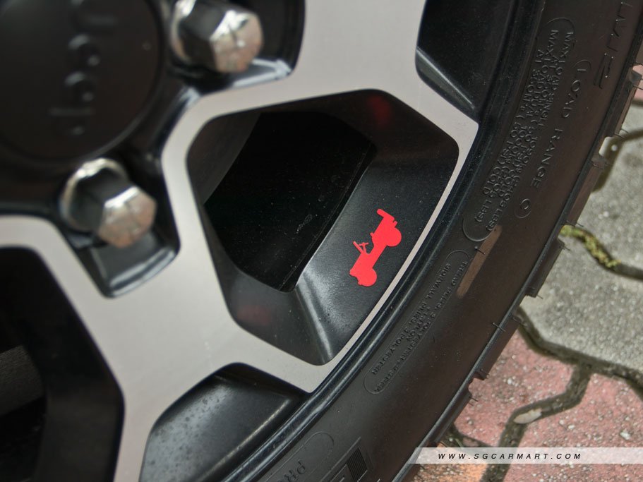 https://i.i-sgcm.com/new_cars/cars/21637/21637_g8