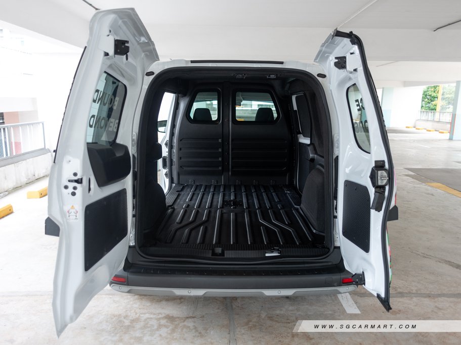 https://i.i-sgcm.com/new_cars/cars/21644/21644_g26