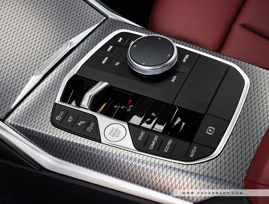 https://i.i-sgcm.com/new_cars/cars/21646/21646_g11