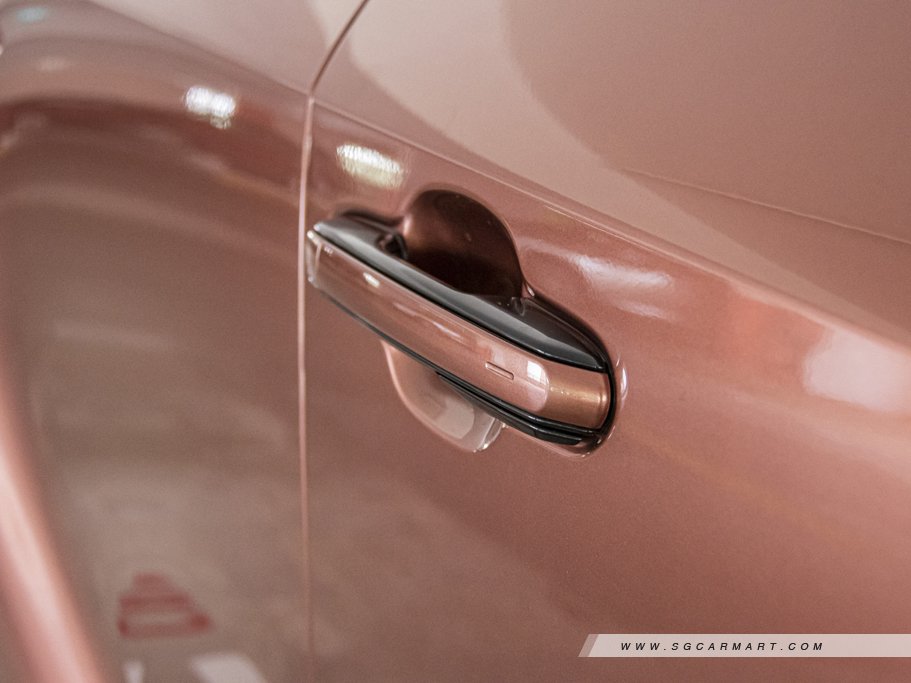https://i.i-sgcm.com/new_cars/cars/21653/21653_g17