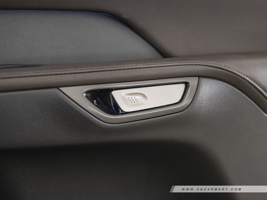 https://i.i-sgcm.com/new_cars/cars/21653/21653_g25
