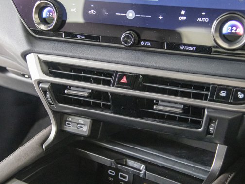 https://i.i-sgcm.com/new_cars/cars/21653/21653_g27