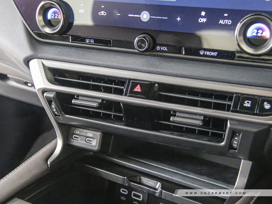 https://i.i-sgcm.com/new_cars/cars/21653/21653_g27