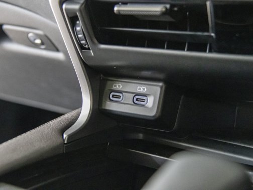 https://i.i-sgcm.com/new_cars/cars/21653/21653_g28