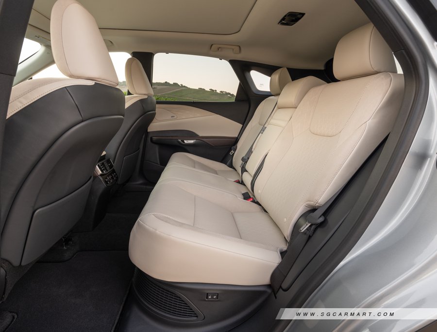 https://i.i-sgcm.com/new_cars/cars/21653/21653_g7