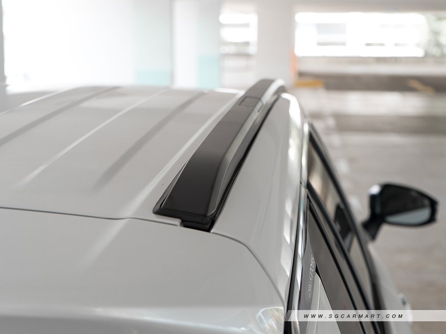 https://i.i-sgcm.com/new_cars/cars/21664/21664_g49