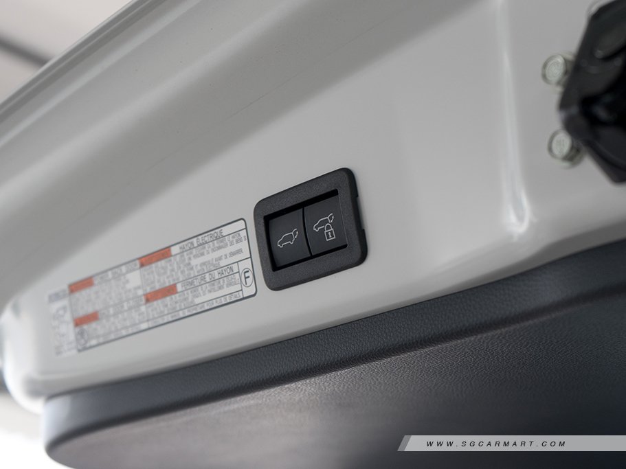 https://i.i-sgcm.com/new_cars/cars/21664/21664_g67