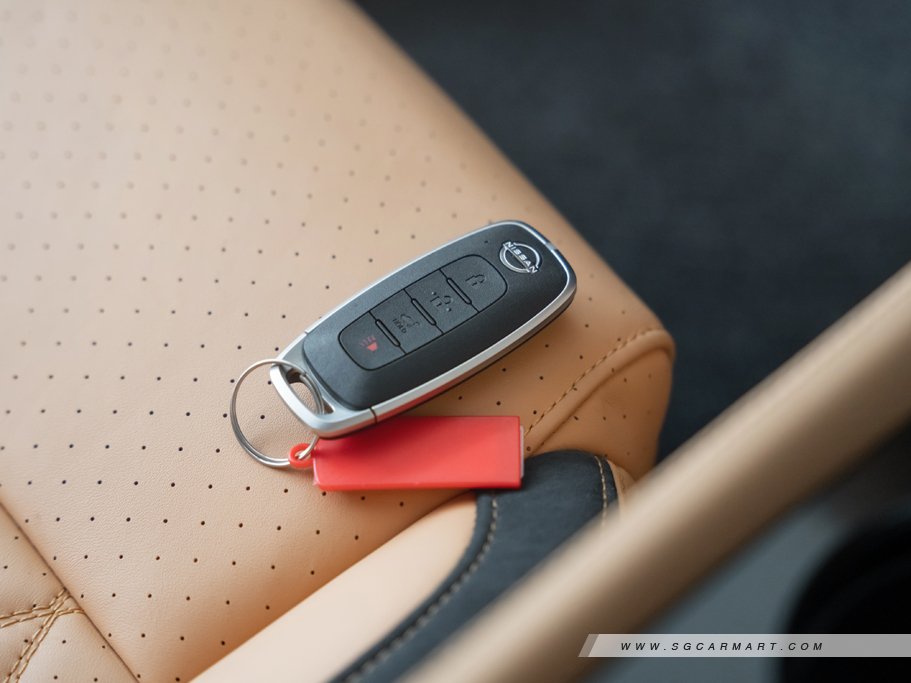 https://i.i-sgcm.com/new_cars/cars/21665/21665_g38