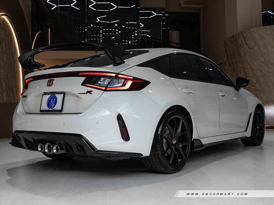 https://i.i-sgcm.com/new_cars/cars/21666/21666_g28