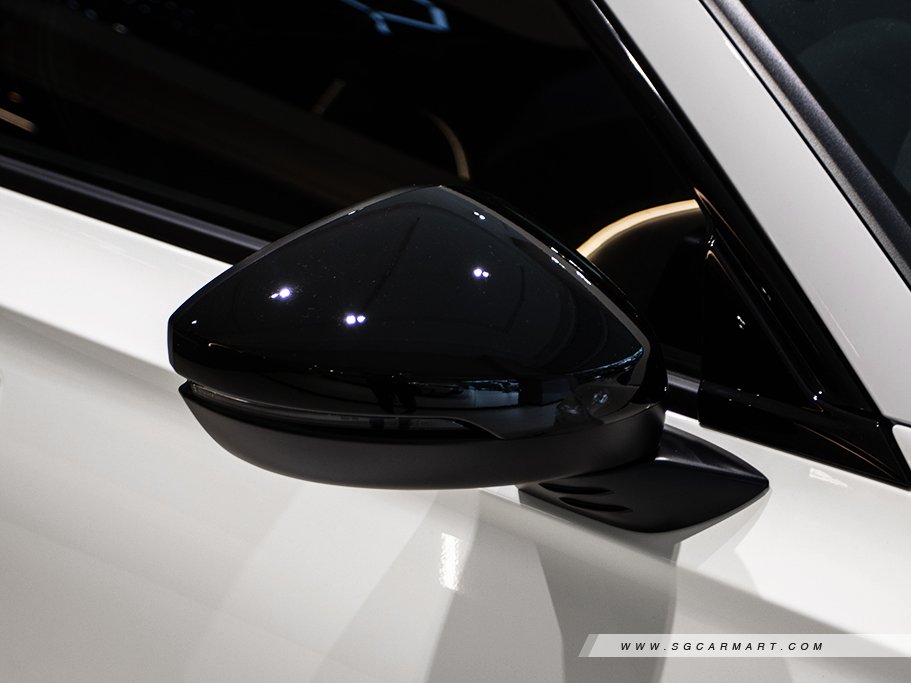 https://i.i-sgcm.com/new_cars/cars/21666/21666_g33