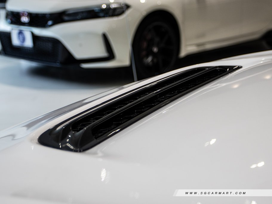 https://i.i-sgcm.com/new_cars/cars/21666/21666_g34
