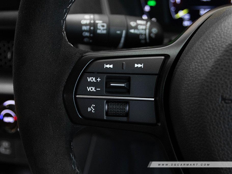 https://i.i-sgcm.com/new_cars/cars/21666/21666_g43