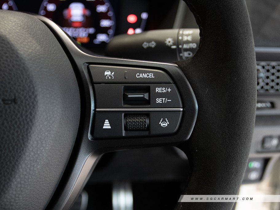 https://i.i-sgcm.com/new_cars/cars/21666/21666_g44