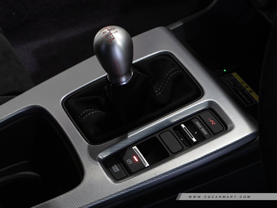 https://i.i-sgcm.com/new_cars/cars/21666/21666_g48