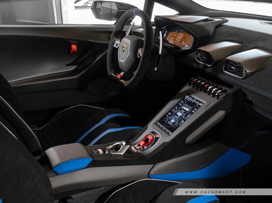 Lamborghini Huracan STO 11