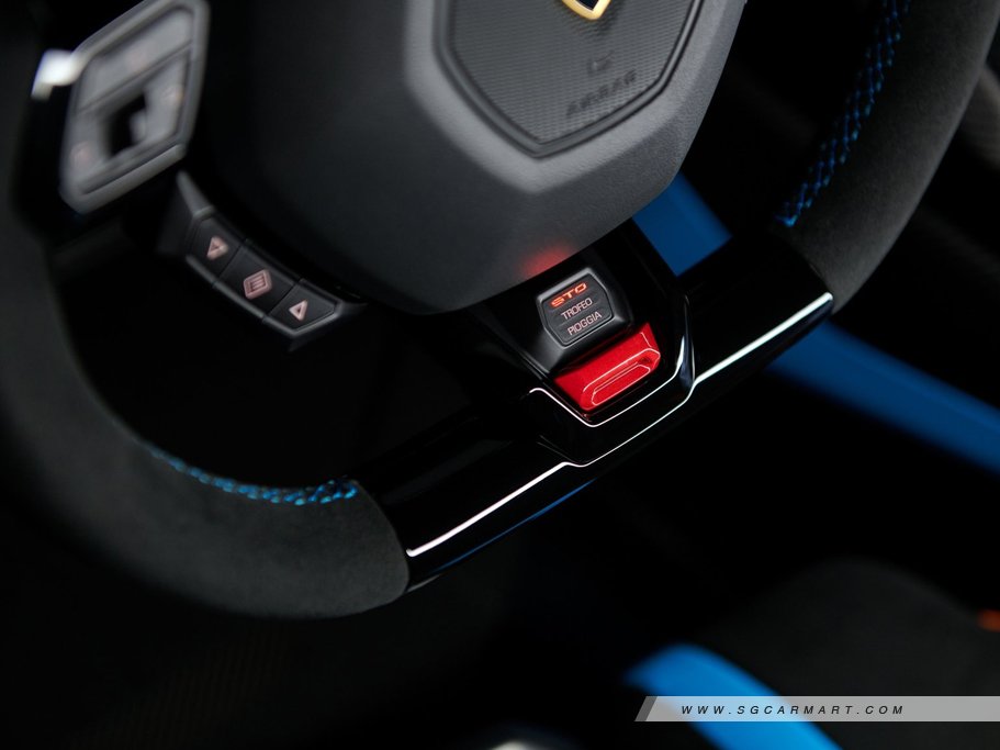 Lamborghini Huracan STO 9