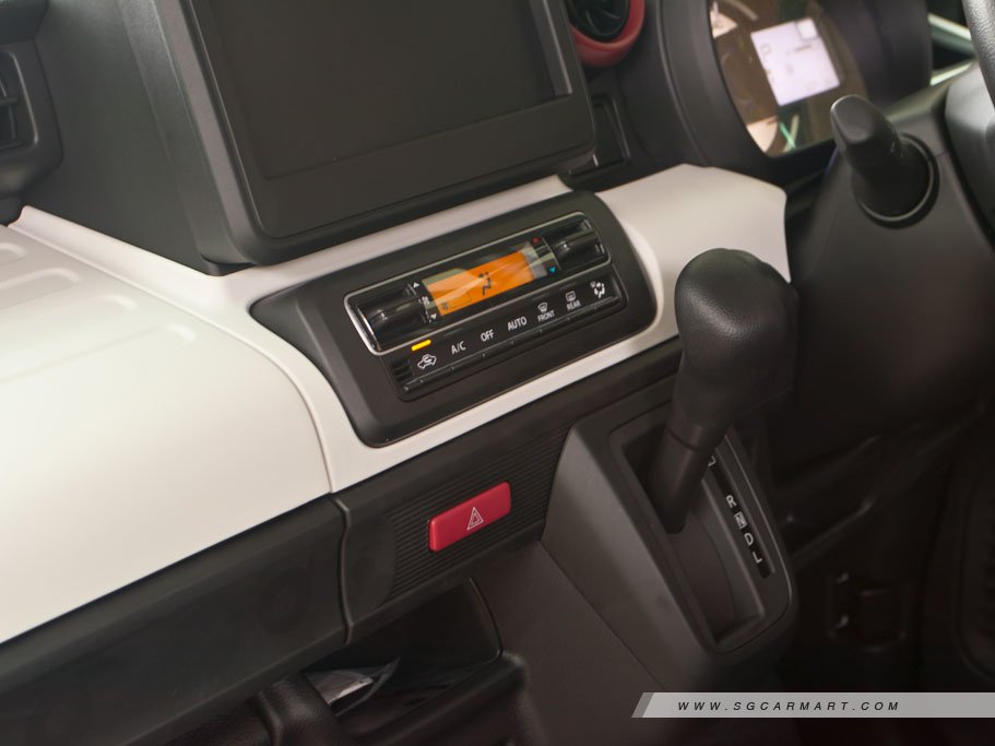 https://i.i-sgcm.com/new_cars/cars/21671/21671_g16