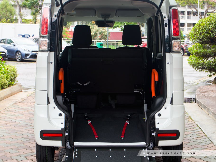 https://i.i-sgcm.com/new_cars/cars/21671/21671_g22