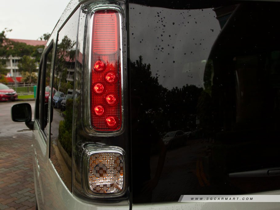 https://i.i-sgcm.com/new_cars/cars/21671/21671_g8
