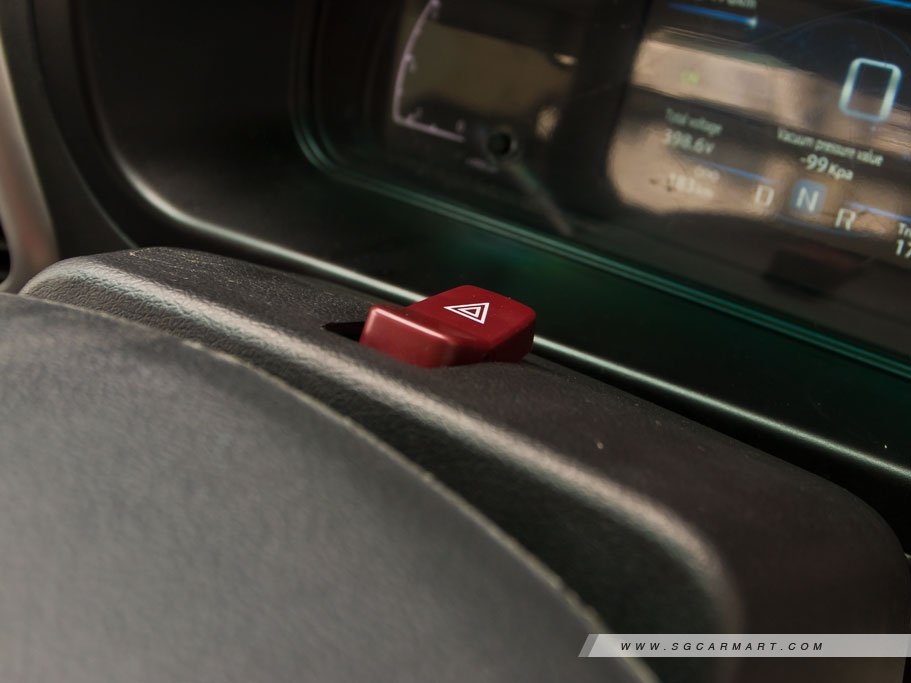 https://i.i-sgcm.com/new_cars/cars/21673/21673_g12