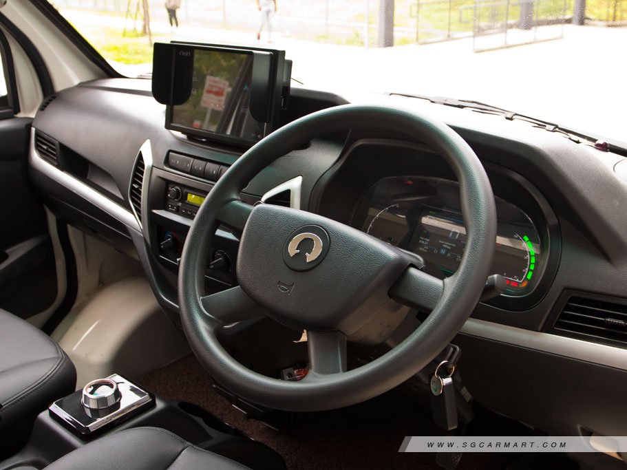 https://i.i-sgcm.com/new_cars/cars/21673/21673_g9