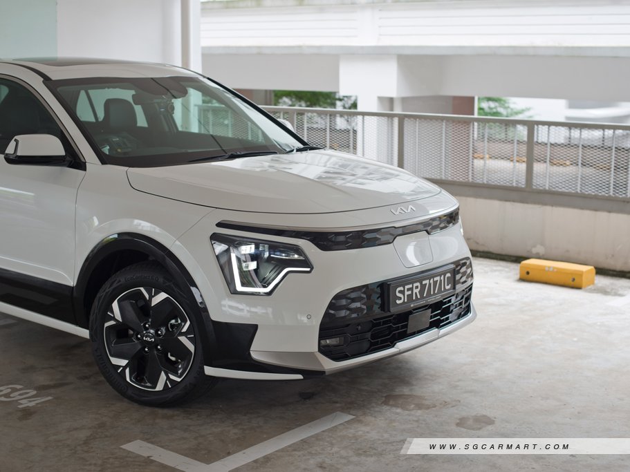https://i.i-sgcm.com/new_cars/cars/21676/21676_g12