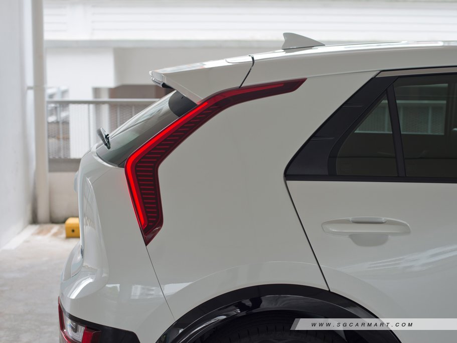 https://i.i-sgcm.com/new_cars/cars/21676/21676_g16
