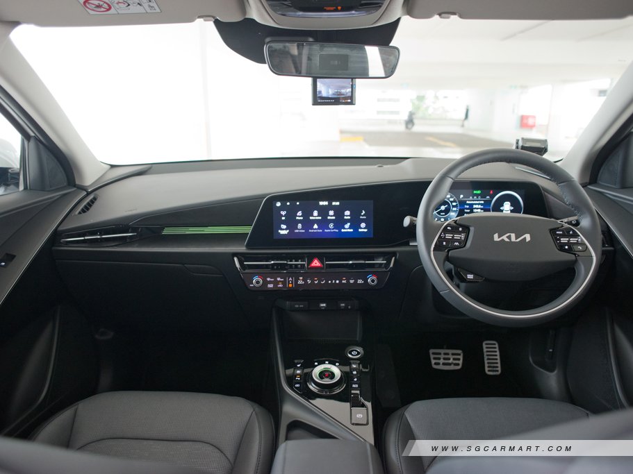 https://i.i-sgcm.com/new_cars/cars/21676/21676_g22