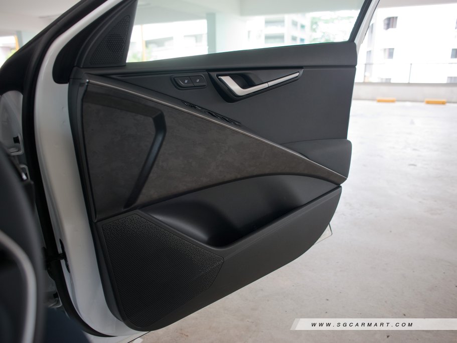 https://i.i-sgcm.com/new_cars/cars/21676/21676_g27