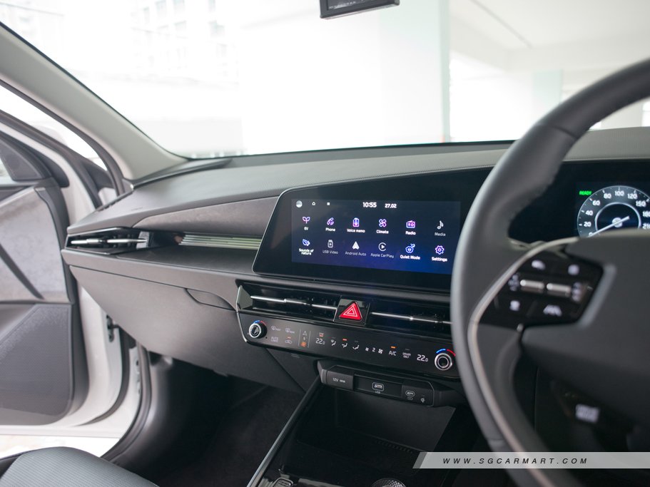 https://i.i-sgcm.com/new_cars/cars/21676/21676_g29