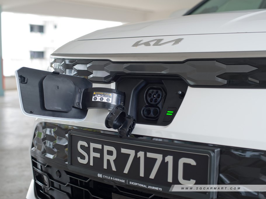 https://i.i-sgcm.com/new_cars/cars/21676/21676_g43