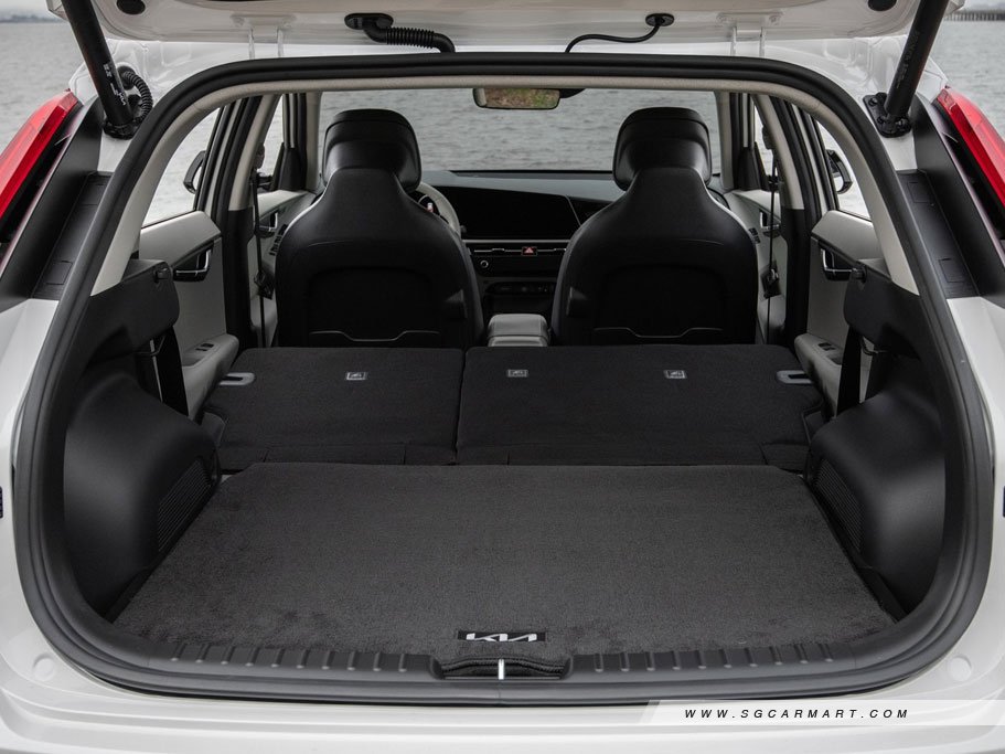 https://i.i-sgcm.com/new_cars/cars/21676/21676_g8
