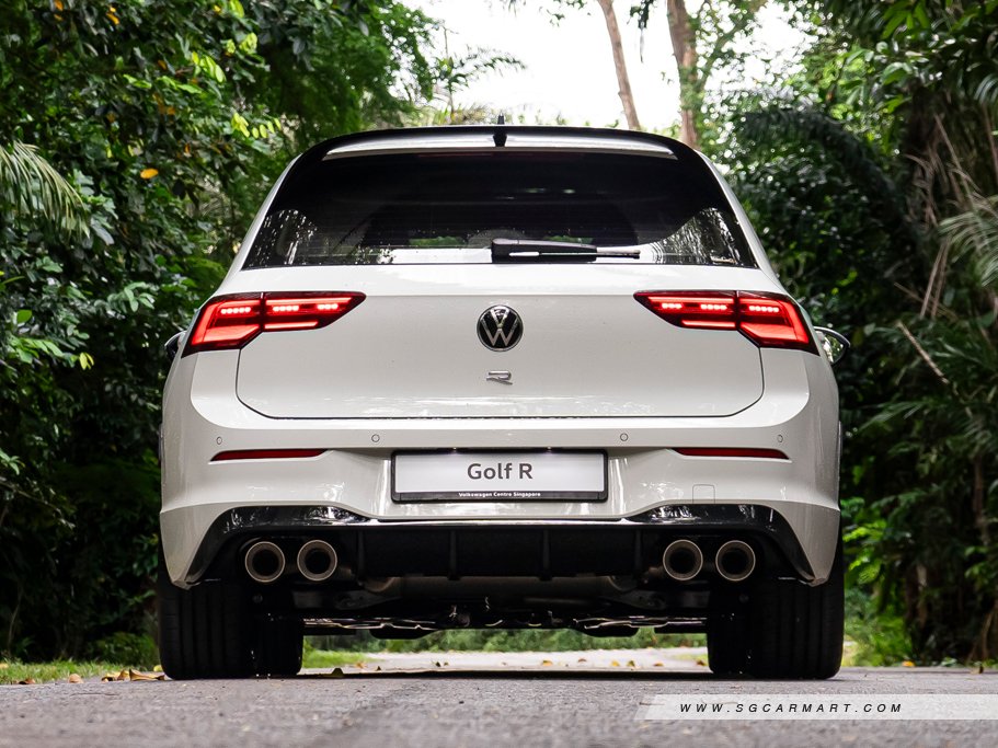 https://i.i-sgcm.com/new_cars/cars/21677/21677_g16
