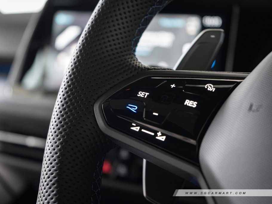 https://i.i-sgcm.com/new_cars/cars/21677/21677_g32