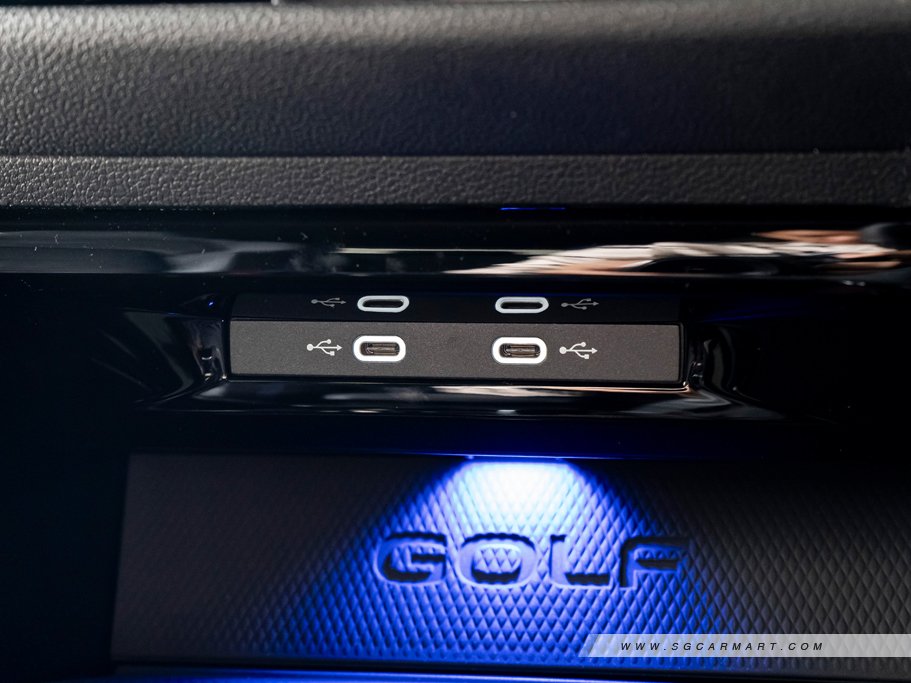 https://i.i-sgcm.com/new_cars/cars/21677/21677_g39