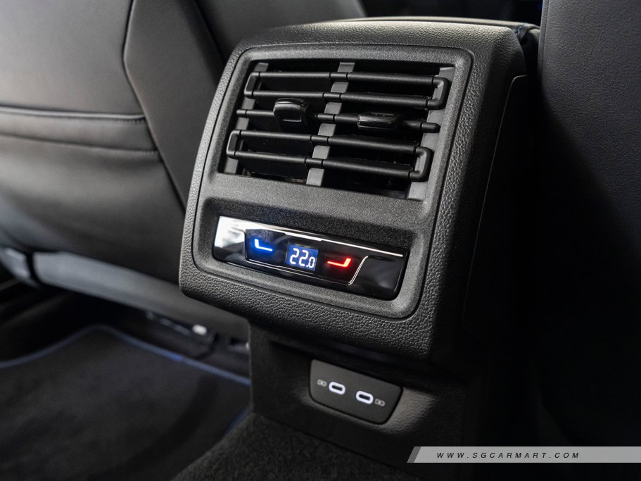 https://i.i-sgcm.com/new_cars/cars/21677/21677_g45