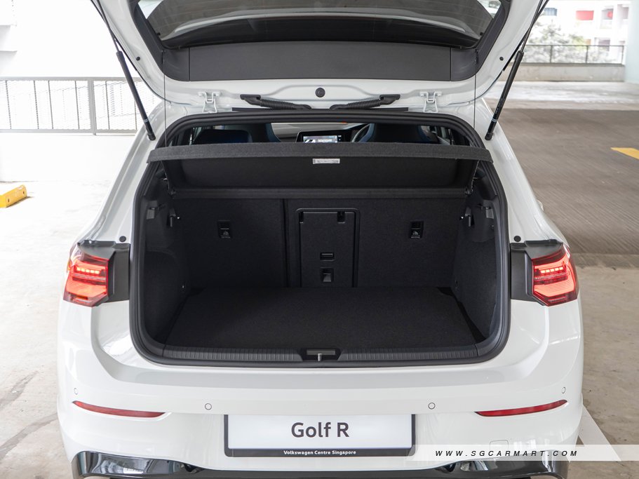 https://i.i-sgcm.com/new_cars/cars/21677/21677_g48
