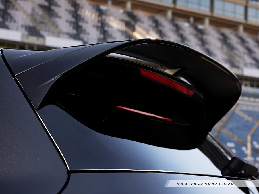https://i.i-sgcm.com/new_cars/cars/21677/21677_g57
