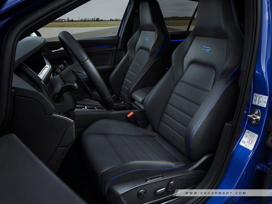 https://i.i-sgcm.com/new_cars/cars/21677/21677_g72