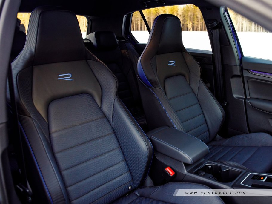 https://i.i-sgcm.com/new_cars/cars/21677/21677_g73