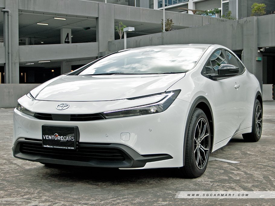 New Toyota Prius Hybrid Photos, Photo Gallery - Sgcarmart