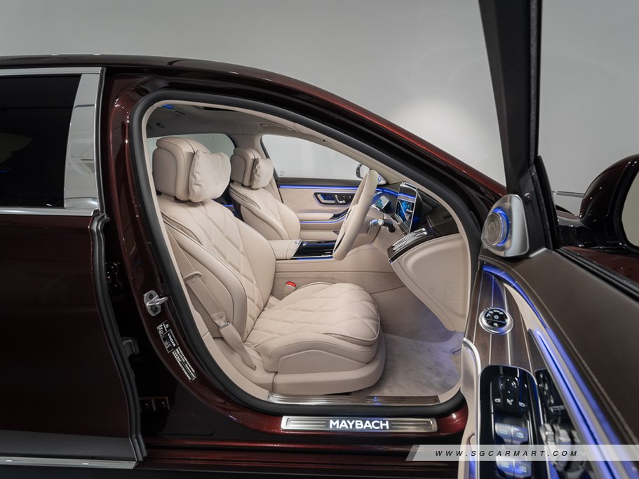 https://i.i-sgcm.com/new_cars/cars/21680/21680_g37