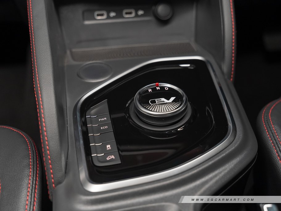 https://i.i-sgcm.com/new_cars/cars/21681/21681_g11