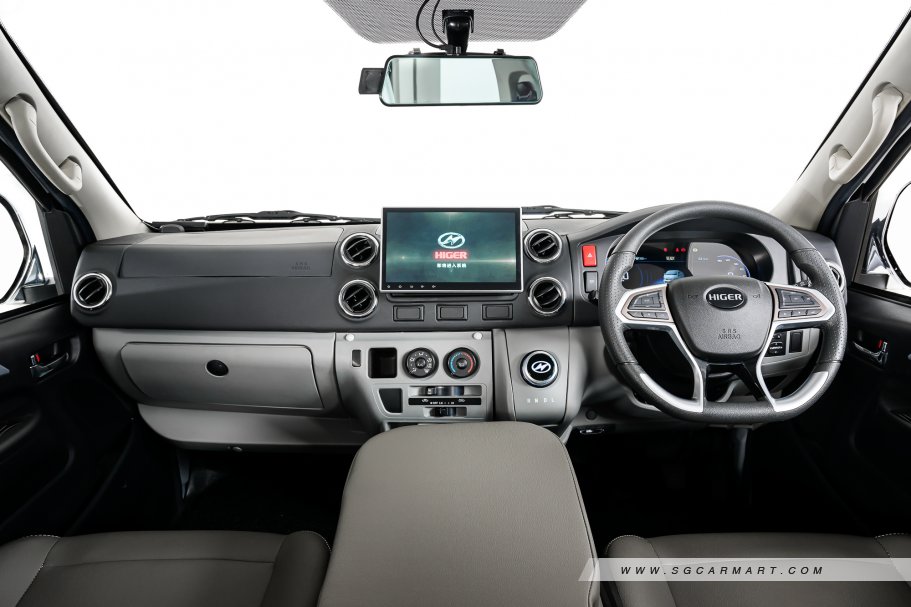 https://i.i-sgcm.com/new_cars/cars/21682/21682_g4