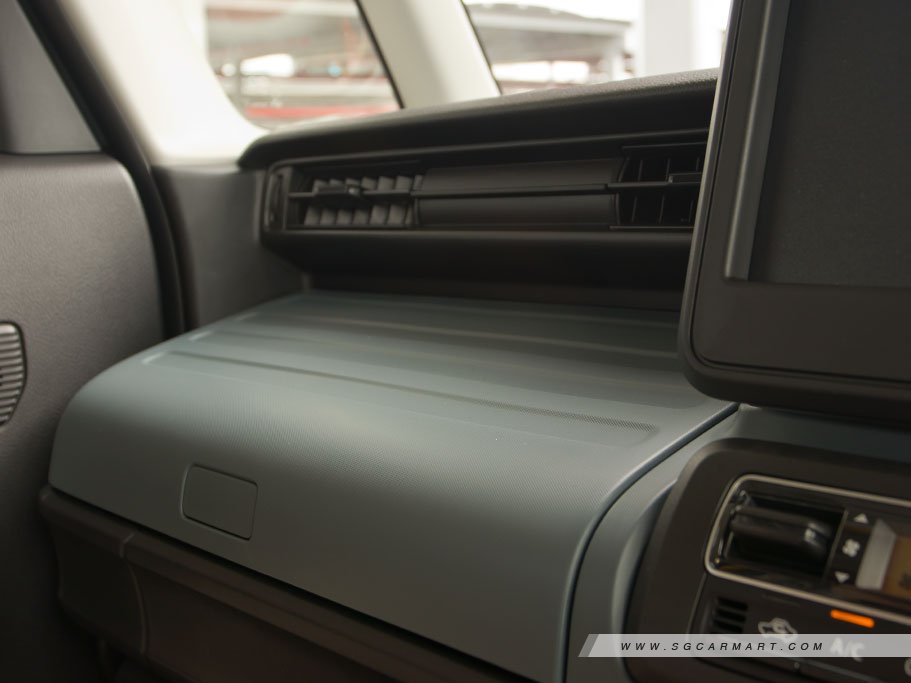 Suzuki Spacia Base Petrol 658 GFs 18