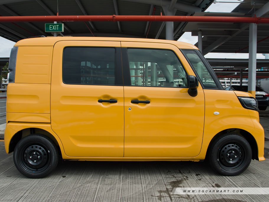 Suzuki Spacia Base Petrol 658 GFs 3