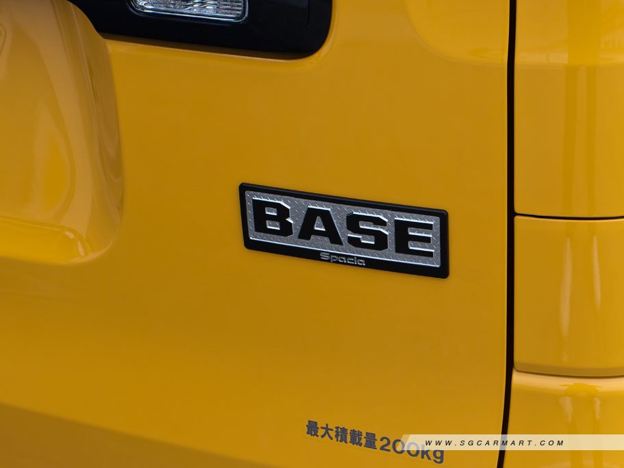 Suzuki Spacia Base Petrol 658 GFs 7