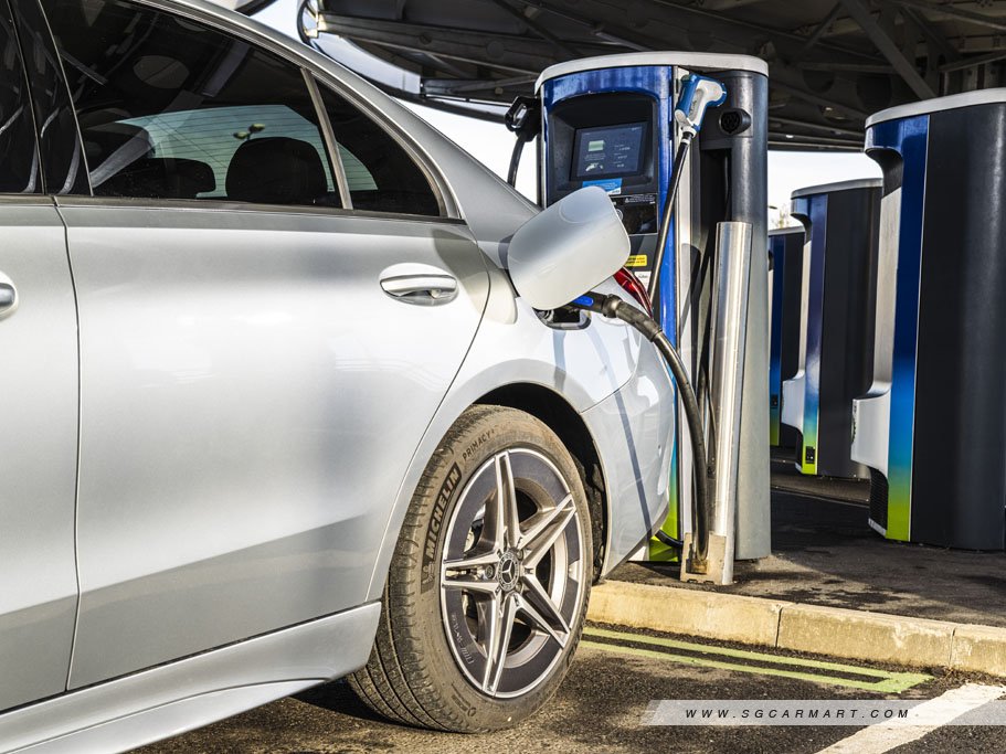 Mercedes-Benz C-Class Saloon Plug-in Hybrid 10