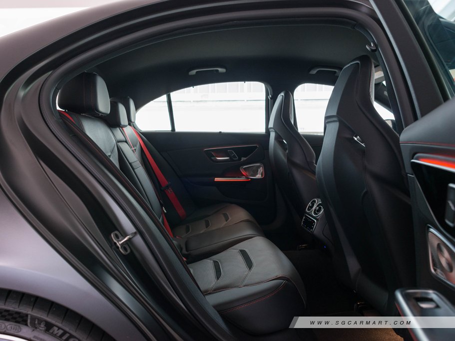 Mercedes-Benz C-Class Saloon Plug-in Hybrid C63 AMG S E Performance 38